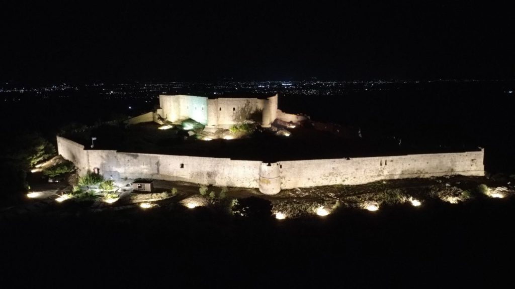 Επιμελητήριο Ηλείας για την φωταγώγηση του Κάστρου Χλεμούτσι: μια επένδυση στον πολιτισμό, τον τουρισμό και την τοπική ανάπτυξη